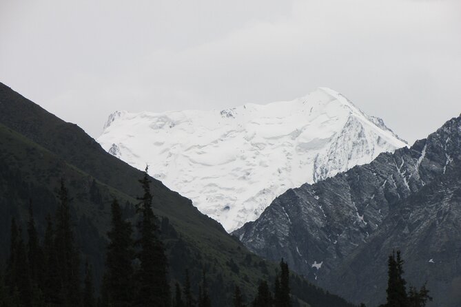 5 days sightseeing and skiing trip in Kyrgyzstan - Chon-Kemin National Park: where the altitude range does half the work