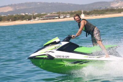 Albufeira: Jet Ski Rental - Praia dos Tomates check-in: where the ride starts