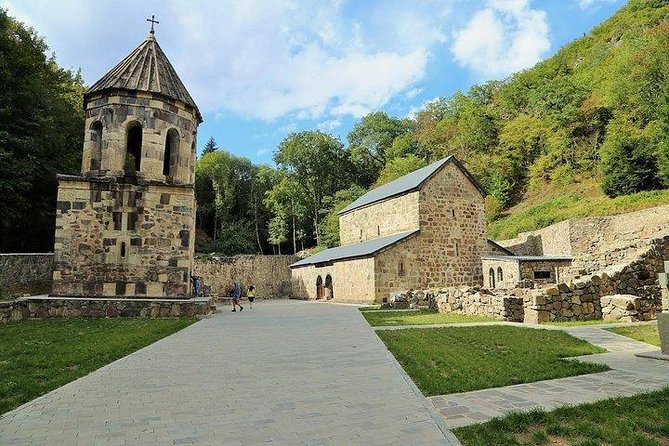 Bakuriani Ski Resort Private Day Tour from Tbilisi Snow Adventure - What to wear and bring for a ski resort day from Tbilisi