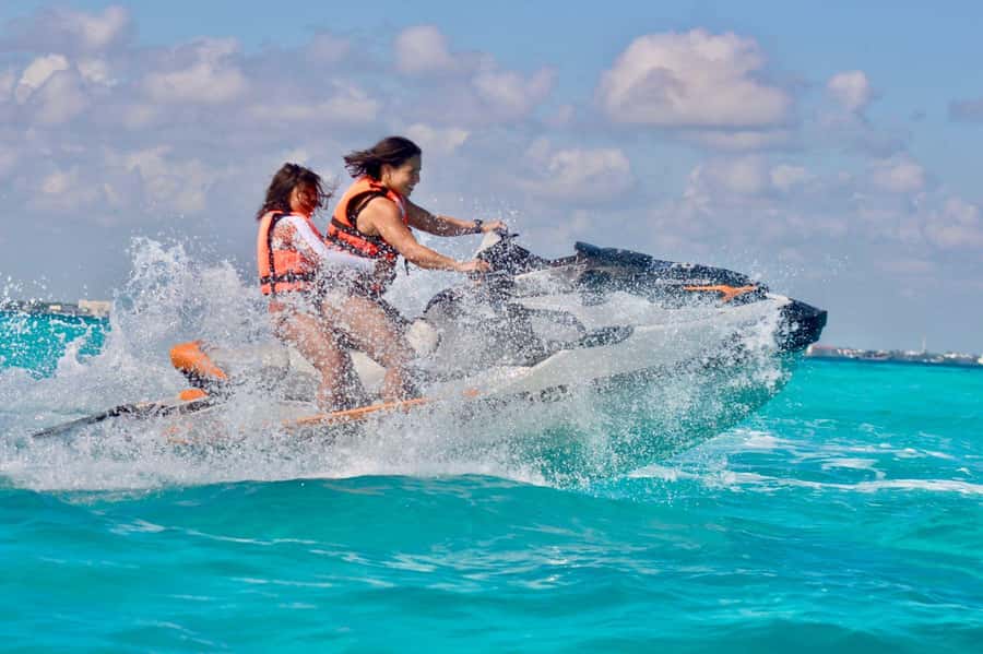 Cancun: Jet Ski Rental in Ocean Side - Before You Ride: Safety Briefing, Life Jackets, and What to Bring