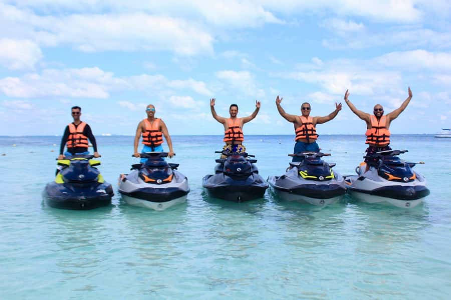 Cancun: Jet Ski Rental in Ocean Side - The Ride Itself: Solo or Two-Up Jet Skiing on the Ocean Side