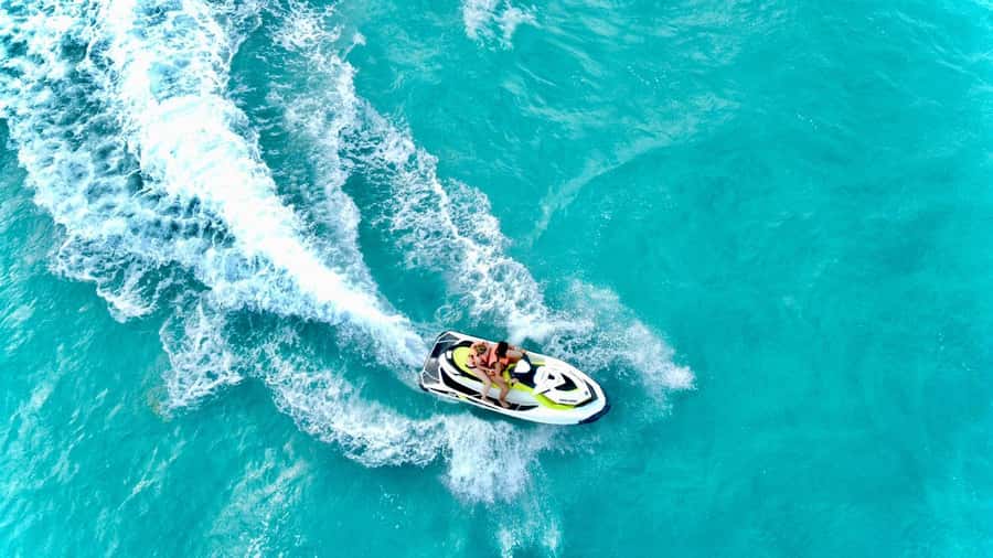 Cancun: Jet Ski Rental in Ocean Side - Finding the Dock: Hyatt Ziva Cancún and the Delphinus Sign