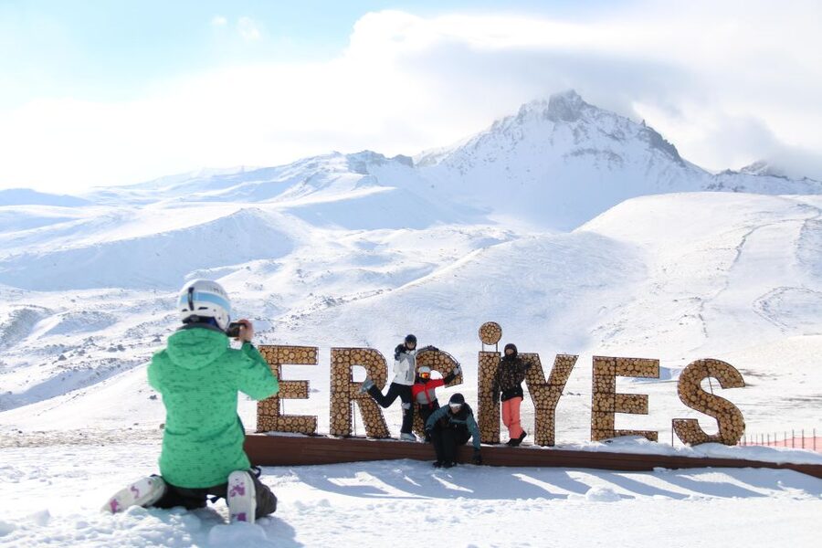 Cappadocia: Mount Erciyes Skiing and Snowboarding Tour - Your Morning Flow: From Office Coffee to First Slope Time