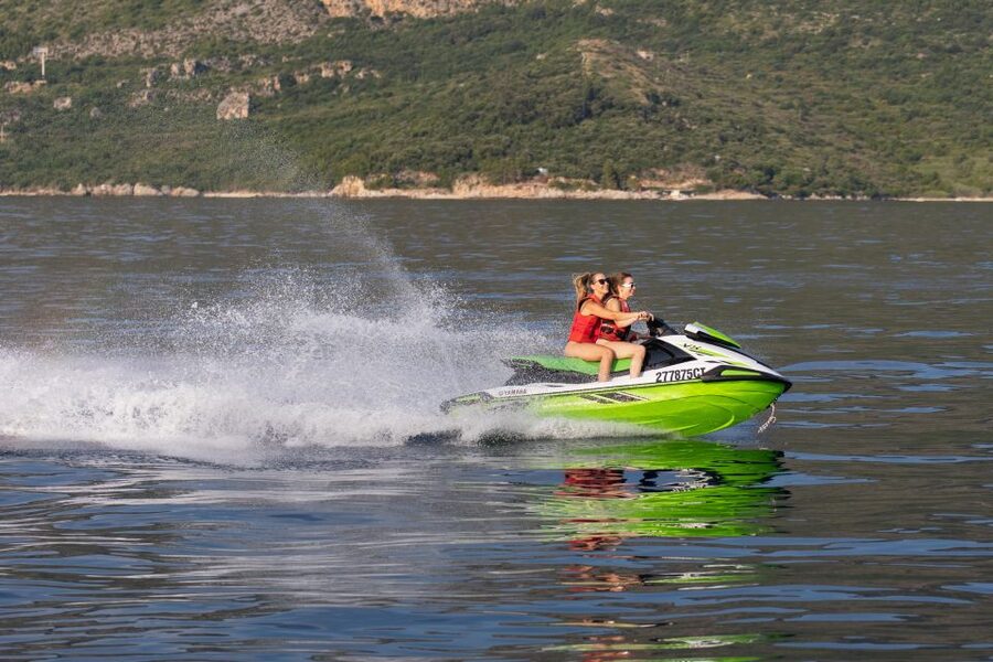 Cavtat: Jet ski rental - Practical stuff people forget: parking, food, and photos