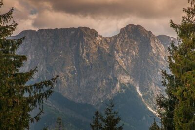 From Krakow: Skiing and Zakopane Tour Experience - Zakopane in a few hours: Krupówki, local bazaars, and mountain-town vibes