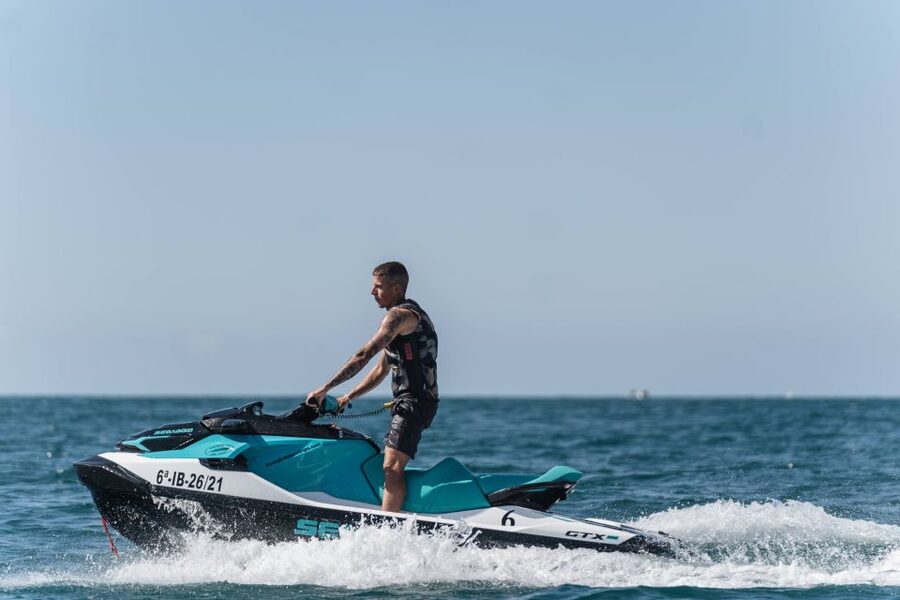 Fuengirola: Best Jet Ski Rental - Instructors and Languages: Friendly Help, With One English Caveat