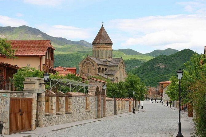 Gudauri Ski Resort day tour from Tbilisi - Ananuri Fortified Castle Ensemble: battles, dukes, and a dramatic ruin