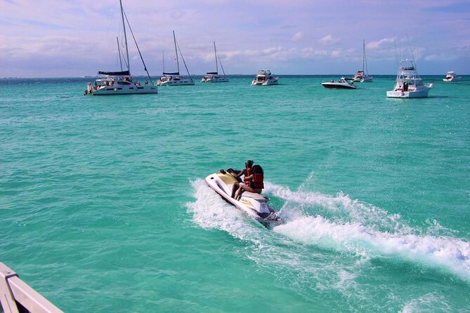 Jet Ski Rental in Cancun for 2 People - What’s Included, What’s Not, and What to Bring