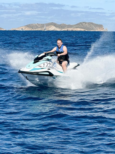Jet Ski Trip to Cala Comte from San Antonio No license - Languages and Group Comfort: Small-Group Guidance You Can Follow