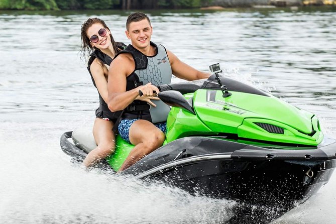 Jet Skiing in Bentota - Timing and season reality: the 8:00 AM–4:00 PM window