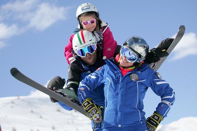 Lessons in Mini-Group - 3 hours a day - skiing - Livigno Mini-Group Ski Lessons: Small Groups, Serious Coaching