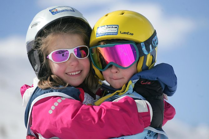 Lessons in Mini-Group - 3 hours a day - skiing - What Small-Group Coaching Looks Like on the Snow