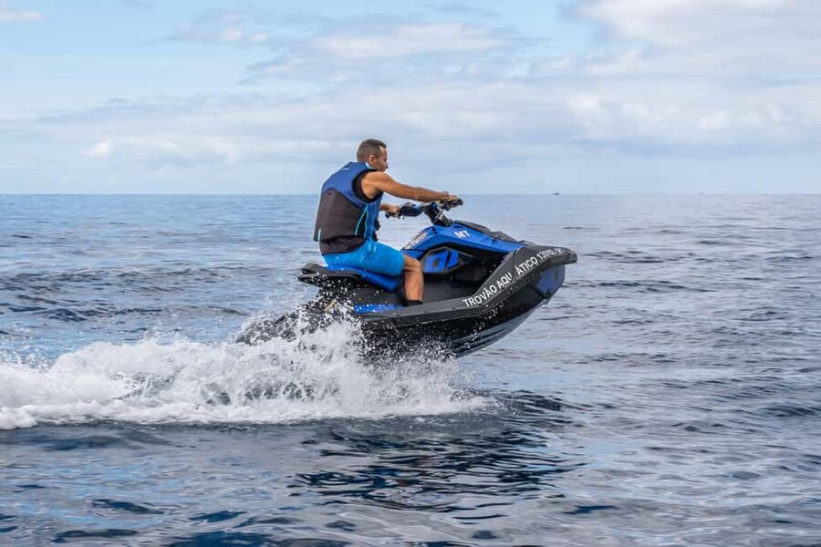 Madeira: Calheta Jet Ski Rental - Closed-circuit riding: what it means for beginners (and everyone else)