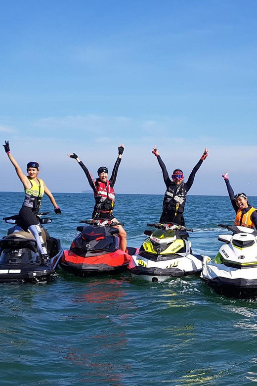 Malta: Jet Ski Rental - Single vs Double Jet Skis: Matching the Ride to Your Group