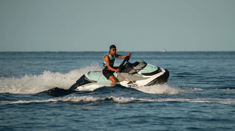 Mellieha: Jet Ski Rental with Safety Boat - Meeting point and what the first 15 minutes feel like