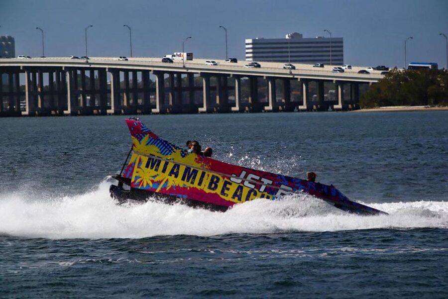 Miami: Biscayne Bay Jet Ski Rental & Free Boat Ride - Riding Solo or Tandem: Who Gets the Controls
