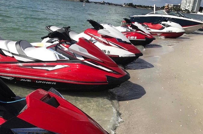 Miami Jet Ski Rental: chase the Ocean, ride the Waves - Guide style and crew professionalism: what can vary