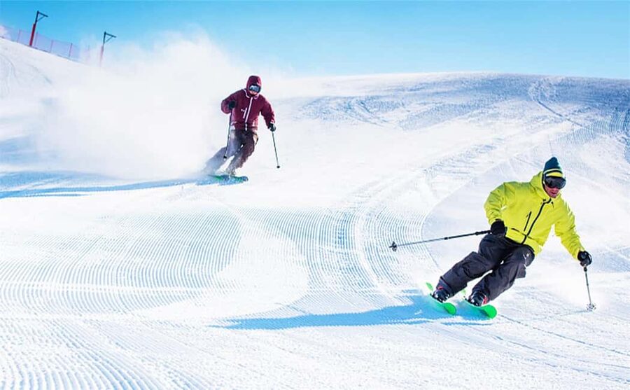 Mt. Fuji Skiing Experience- YETI Ski Resort & Onsen Day Trip - Mt. Fuji and Suruga Bay: When the Views Will Actually Happen