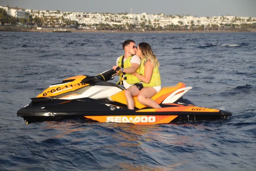 Puerto del Carmen: Single or Double Jet Ski Rental - What’s Included (and What You’ll Pay For Later)