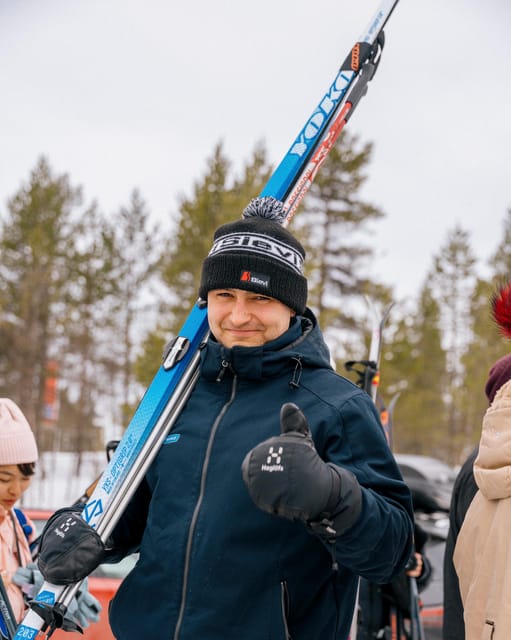 Saariselkä: Cross-Country Skiing for beginners - Van to the snow: how Saariselkä starts your ski session