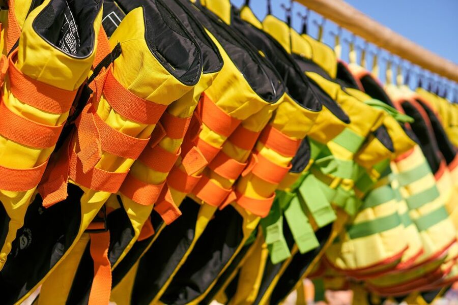 Santorini: Perivolos Beach Jet Ski Rental - Meeting Extreme Water Sports on Perivolos Beach