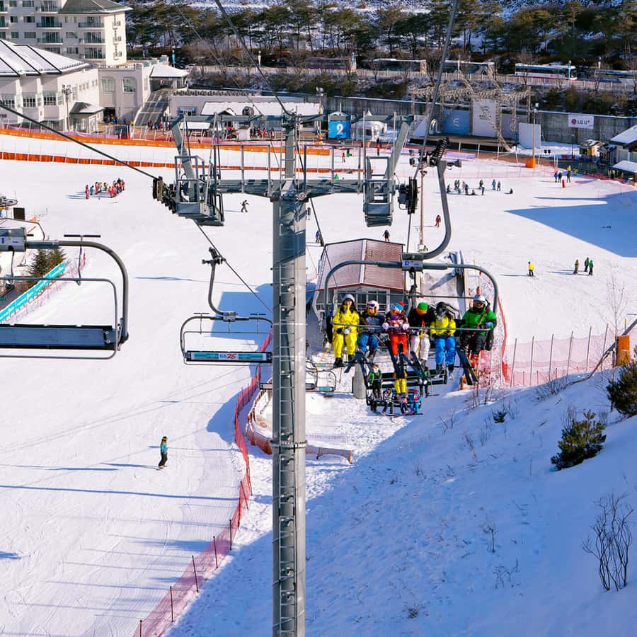 Seoul: Elysian Gangchon Winter Ski Resort Fun Day Tour - Getting Out of Seoul: The Easy Push to Gangwon Snow