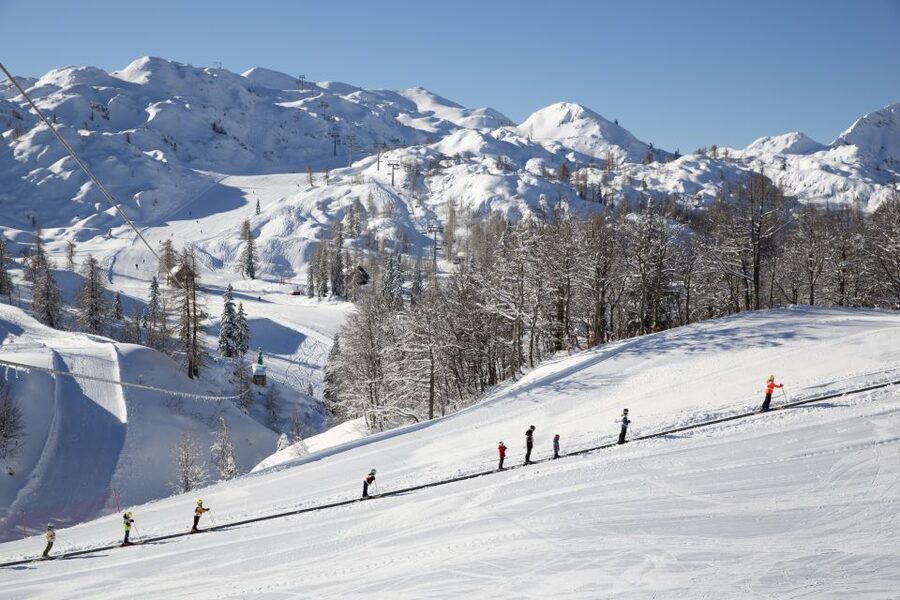 Skiing with Instructor: Vogel Ski Center from Bled - Breaks with views: skiing tips that include rest
