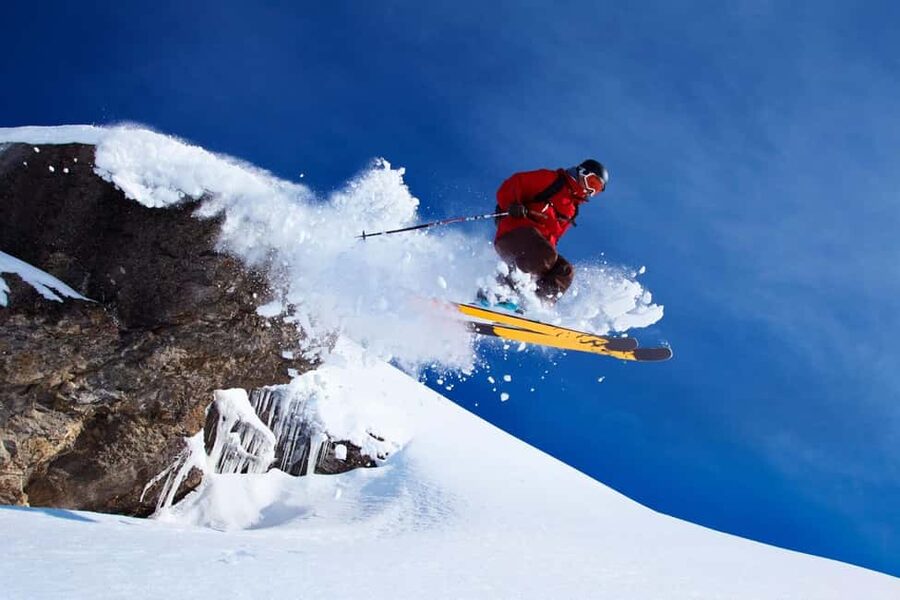 Tbilisi: Gudauri Ski Resort & Ananuri. Day Trips with Guide - Ananuri Fortress Visit: A Proper Story Stop Between Mountain Views
