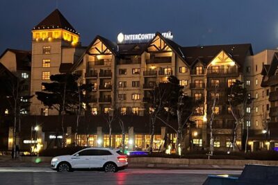 Yongpyong Ski Resort from Seoul with Optional Lesson and Packages - Choose your package: Shuttle Only vs Essential vs Full Ski